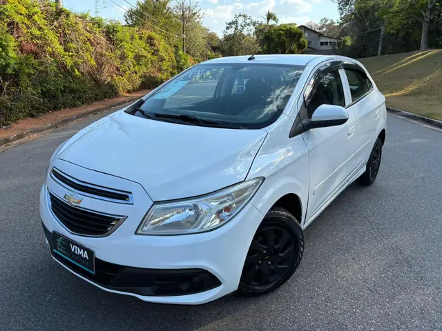 Carro Chevrolet Onix 2013 1.0 LT SPE/4