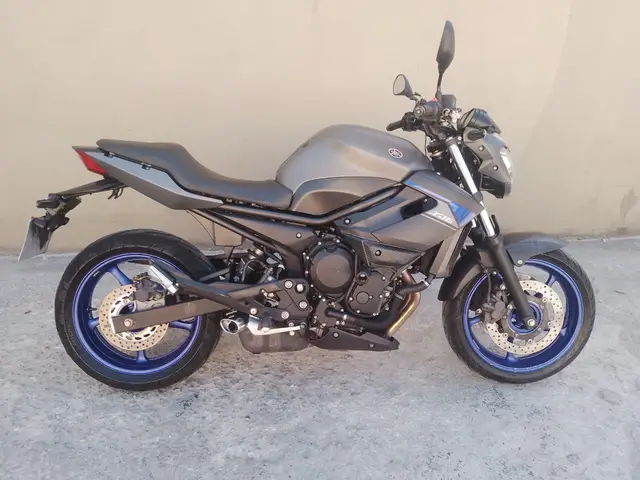 Moto Yamaha XJ6 N 2013 XJ6 N 600