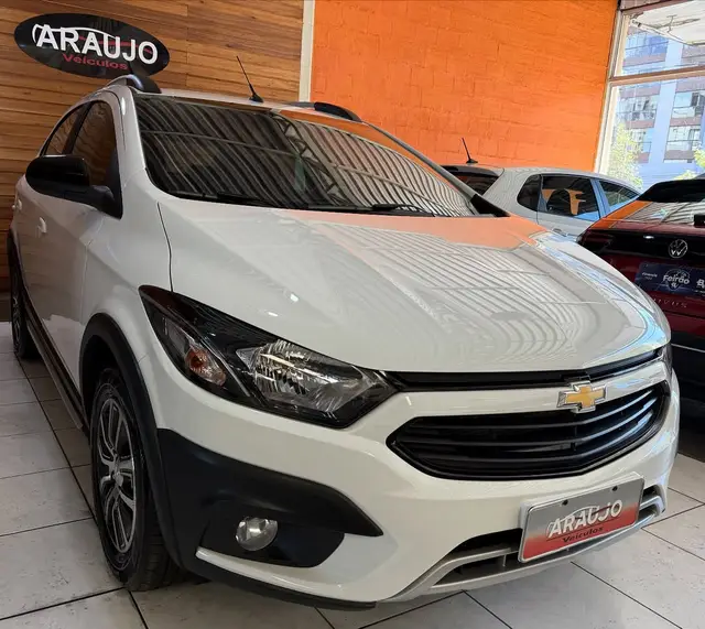 Carro Chevrolet Onix 2018 1.4 Activ SPE/4