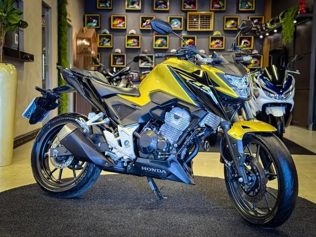 Moto Honda CB 300F Twister 2023 (CBS)