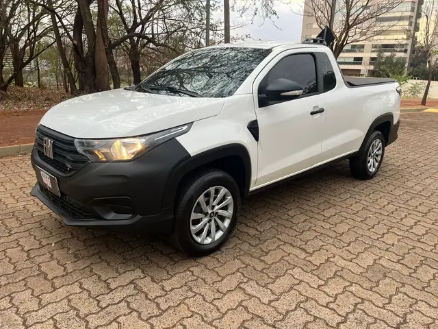 Carro Fiat Strada 2025 Endurance 1.3 Flex 8V CS