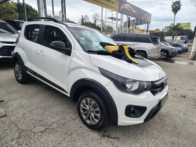 Carro Fiat Mobi 2024 Trekking 1.0