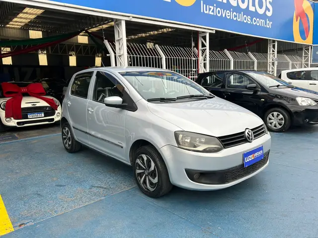 Carro Volkswagen Fox 2011 1.0 8V (Flex) 2p
