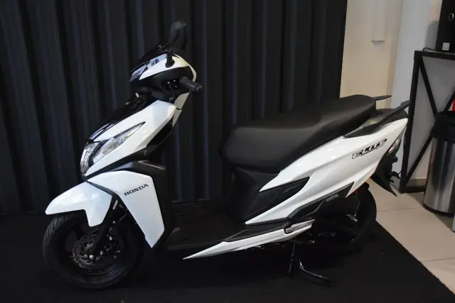 Moto Honda Elite 125 2026 CBS