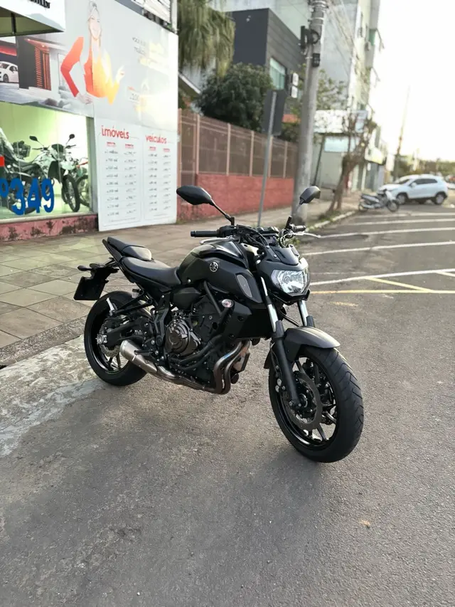 Moto Yamaha MT-07 2024 ABS