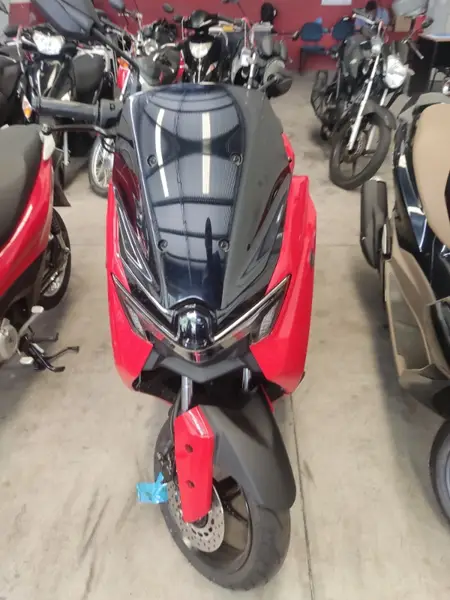 Moto Yamaha NMax 2025 Connected 160 ABS