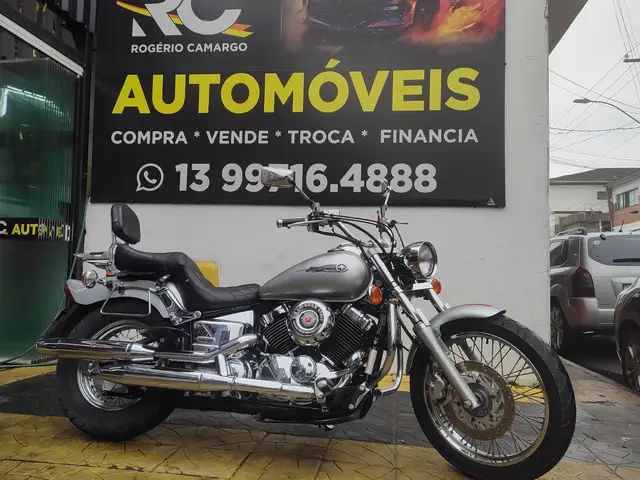 Moto Yamaha XVS 650 2004 Drag Star