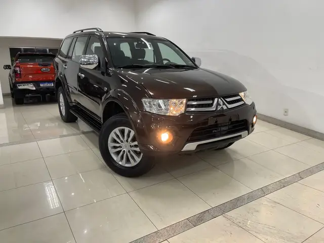 Carro Mitsubishi Pajero Dakar 2015 3.5 HPE 4WD (aut)(Flex)