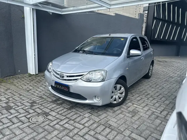 Carro Toyota Etios 2015 X 1.3 (Flex)