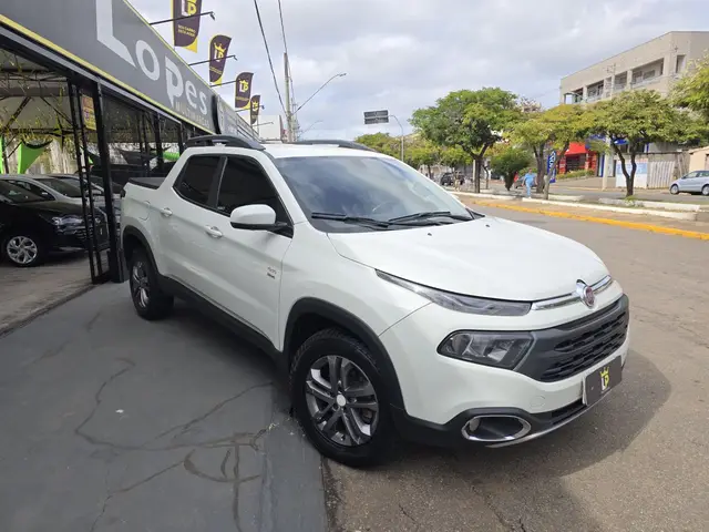 Carro Fiat Toro 2019 2.0 TDI Freedom Auto 4WD (Diesel)