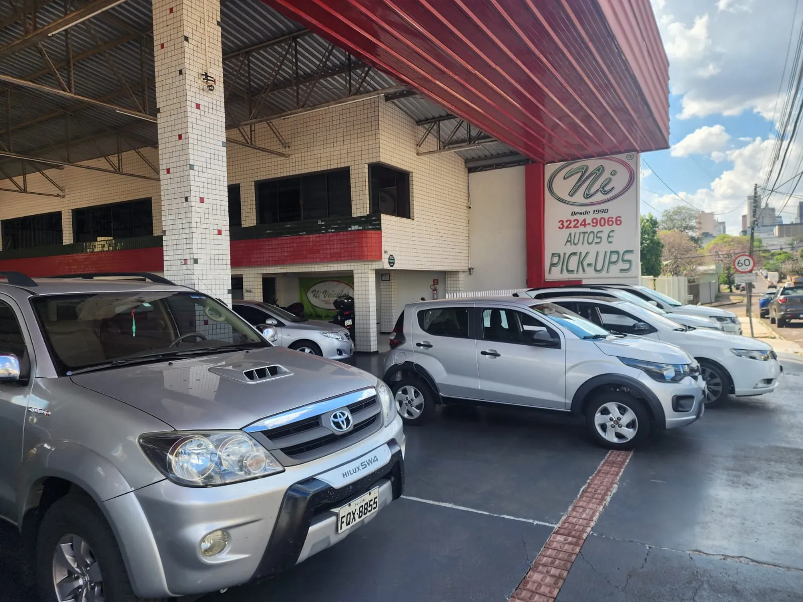 Fachada da loja Veículos à venda em NI VEICULOS - Cascavel - PR