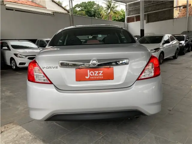 Carro Nissan Versa 2020 1.0 12V (Flex)