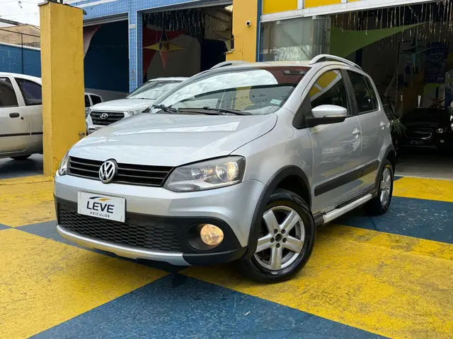 Carro Volkswagen CrossFox 2013 1.6 VHT (Flex)