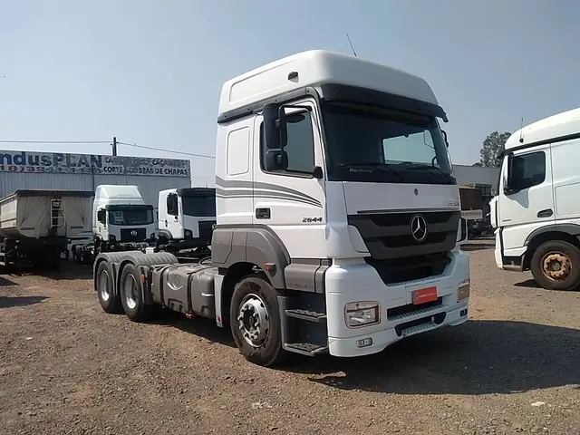 Caminhão Mercedes-Benz Axor 2022 2644 S/36 6X4E5