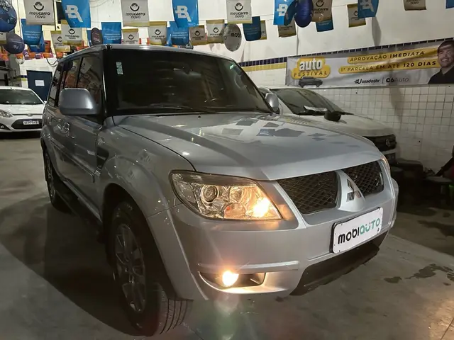 Carro Mitsubishi Pajero TR4 2014 2.0 16V 4x2 (Flex) (Aut)