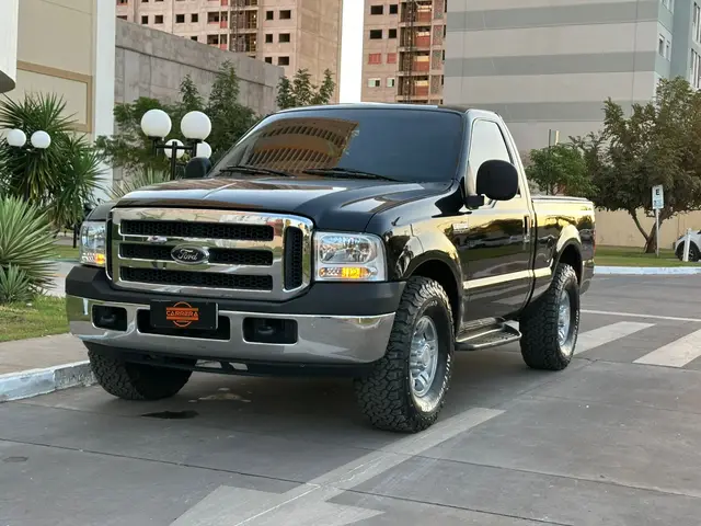 Carro Ford F-250 2011 XLT 4x2 3.9 (Cab Simples)