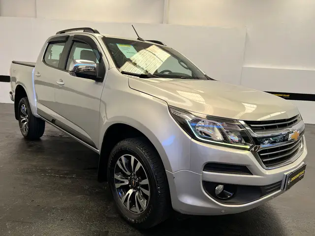 Carro Chevrolet S10 Cabine Dupla 2017 S10 2.5 ECOTEC SIDI LTZ 4WD (Cabine Dupla)