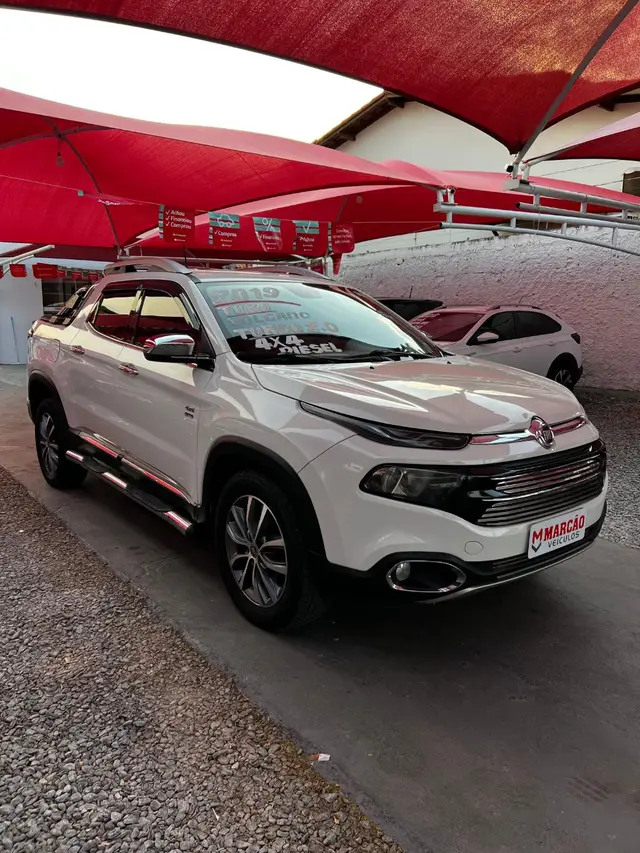 Carro Fiat Toro 2019 Volcano 2.0 diesel AT9 4x4