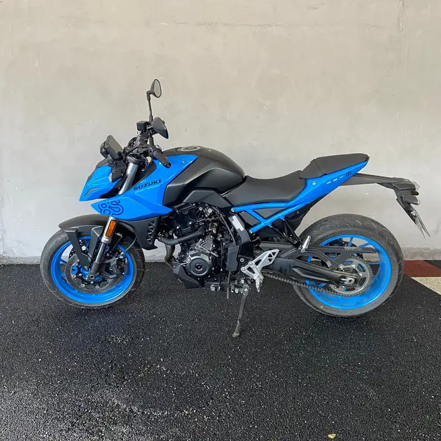 Moto Suzuki GSX-8S 2025 776 cc