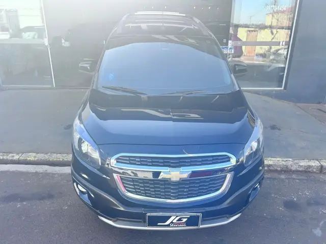 Carro Chevrolet Spin 2017 Activ 1.8 (Flex) (Aut)