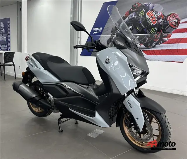 Moto Yamaha XMax 2026 300 Connected