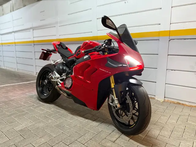 Moto Ducati Panigale 2021 V4 S