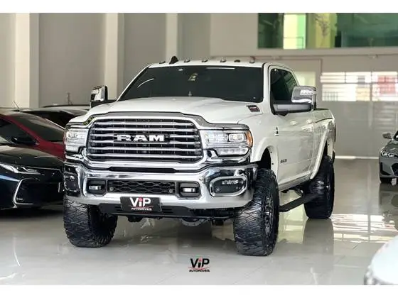 Carro Ram 3500 2023 Limited Longhorn 6.7 4x4