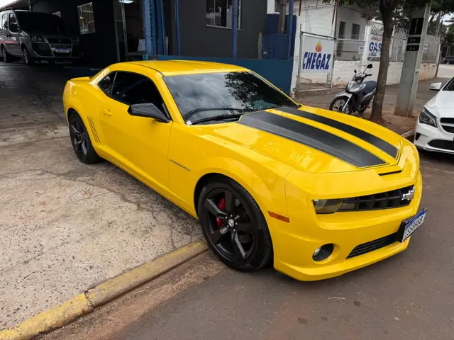 Carro Chevrolet Camaro 2011 6.2 2SS
