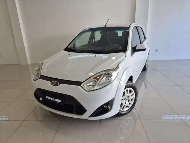 Carro Ford Fiesta Hatch 2014 SE 1.6