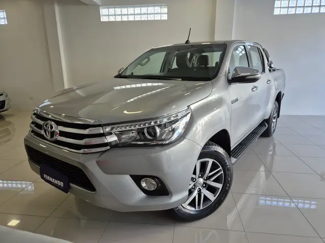 Carro Toyota Hilux Cabine Dupla 2017 Hilux 2.8 TDI SRX CD 4x4 (Aut)