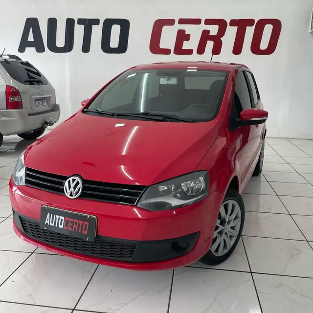 Carro Volkswagen Fox 2014 1.0 TEC (Flex) 4p