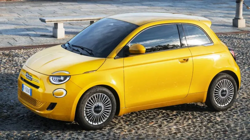 Fiat 500 tem motor de Mobi e sistema híbrido do Pulse