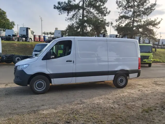 Carro Mercedes-Benz Sprinter 2022 FURGÃO 314 CDI STREET F33A UP1