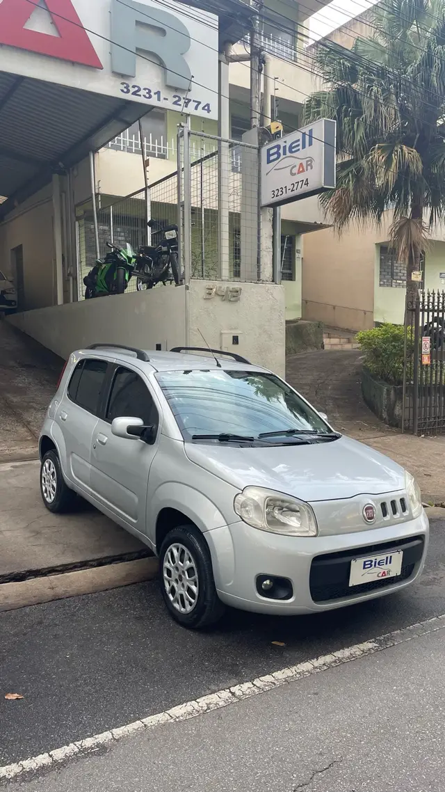 Carro Fiat Uno 2011 Vivace 1.0 8V (Flex) 4p