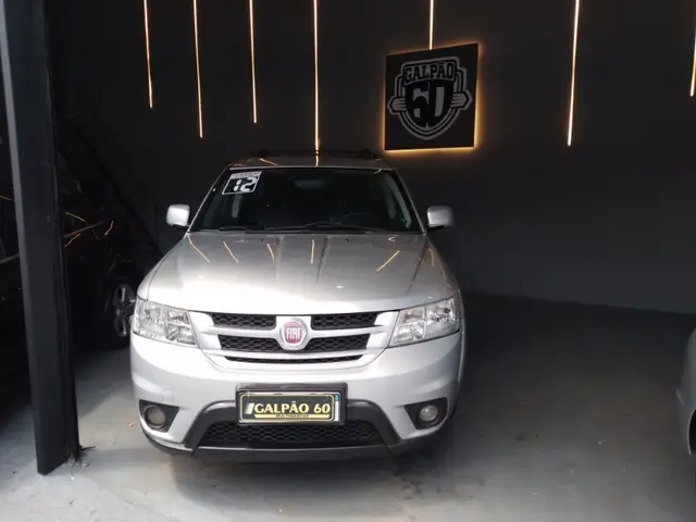 Carro Fiat Freemont 2012 2.4 16V Emotion (Aut)