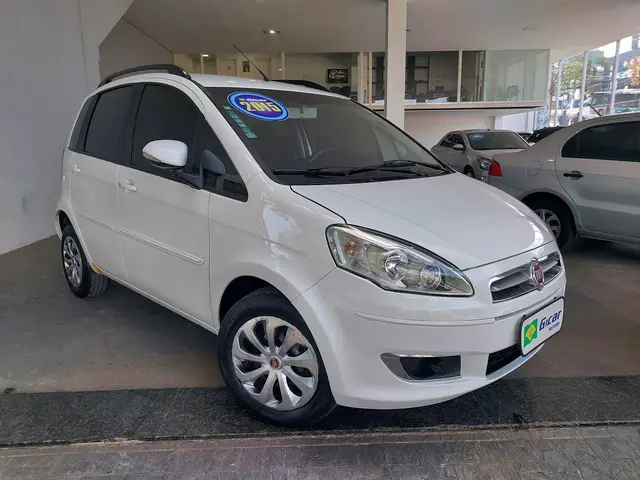 Carro Fiat Idea 2015 Attractive 1.4 8V (Flex)
