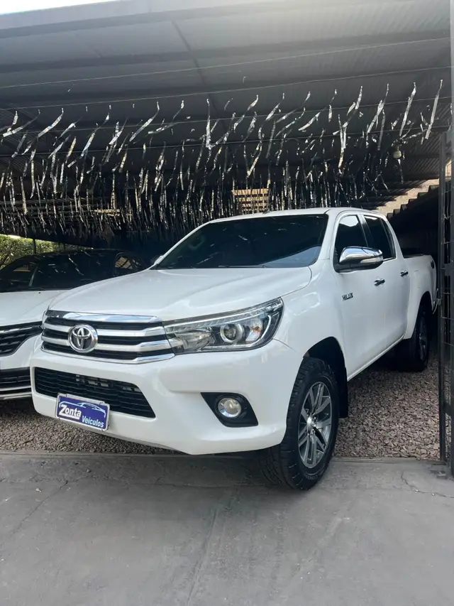 Carro Toyota Hilux Cabine Dupla 2016 Hilux 2.8 TDI SRX CD 4x4 (Aut)