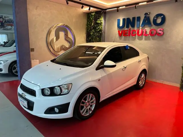 Carro Chevrolet Sonic Sedan 2013 LTZ (Aut)