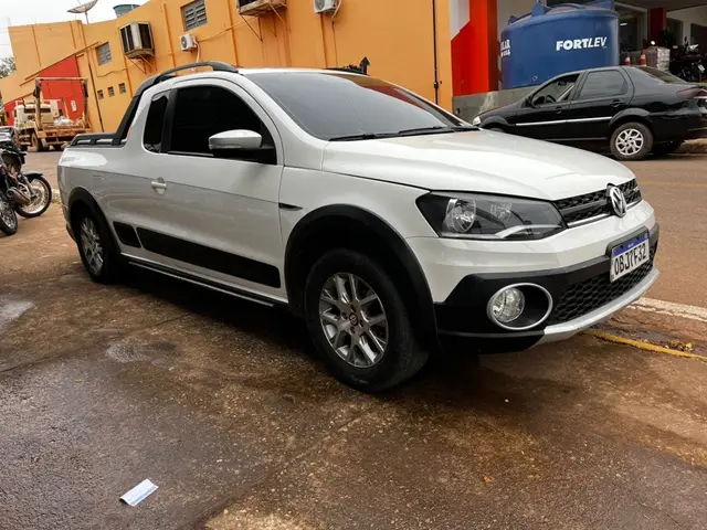 Carro Volkswagen Saveiro 2014 Cross 1.6 (Flex) (cab. estendida)