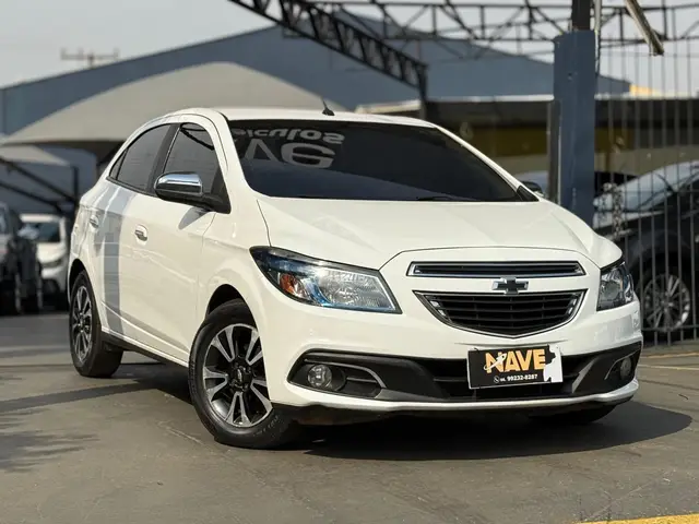Carro Chevrolet Onix 2014 1.4 LT SPE/4