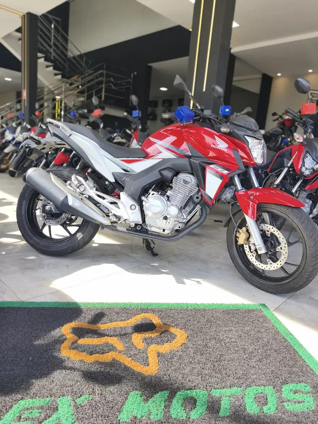 Moto Honda CB 250F Twister 2017 Standard