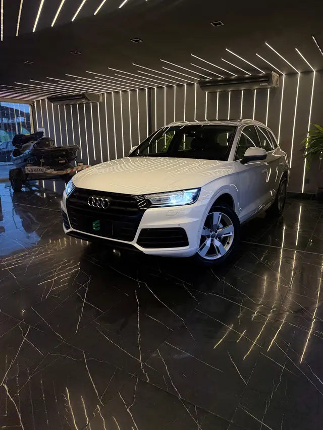 Carro Audi Q5 2018 2.0 TFSI Ambiente S Tronic Quattro