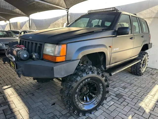 Carro Jeep Grand Cherokee 1997 Laredo  4.0 V6