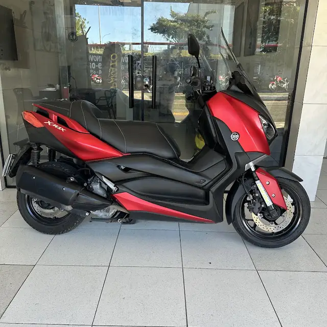 Moto Yamaha XMax 2022 250 (ABS)