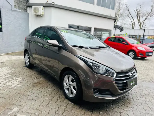 Carro Hyundai HB20S 2016 1.0 Comfort Plus (Flex)