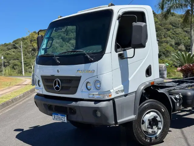 Caminhão Mercedes-Benz Accelo 2022 1016/39 C.EST
