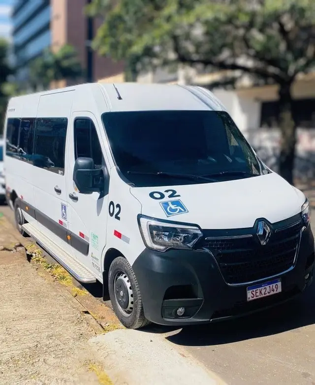 Carro Renault Master 2023 Minibus Executive 16L L3H2