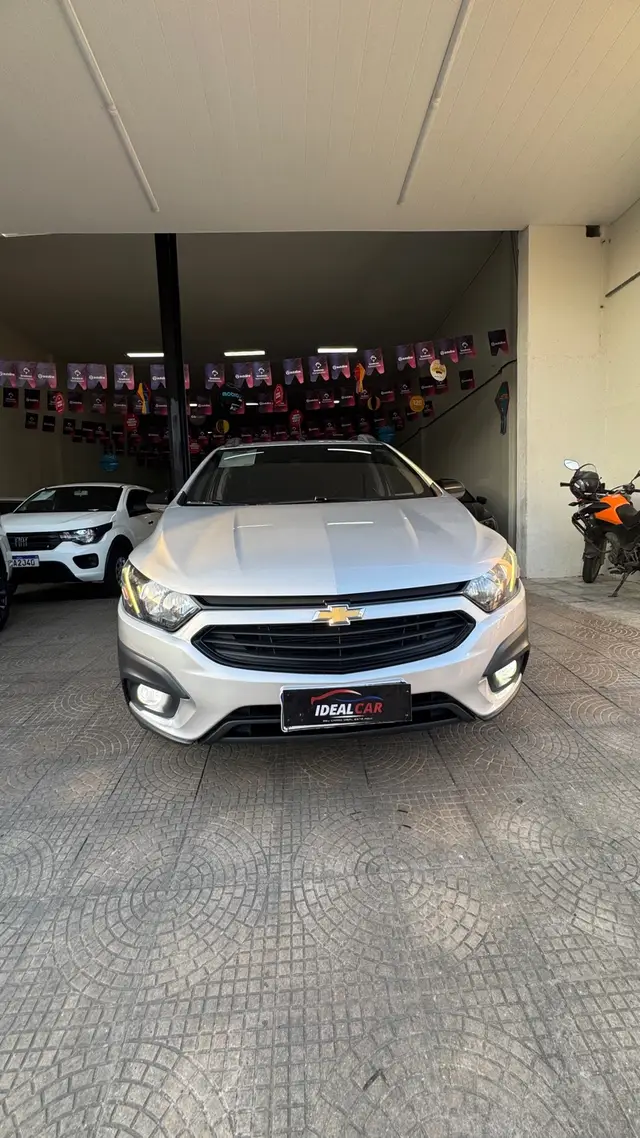 Carro Chevrolet Onix 2019 1.4 Activ SPE/4