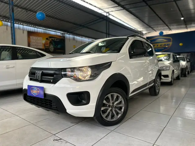 Carro Fiat Mobi 2024 Trekking 1.0