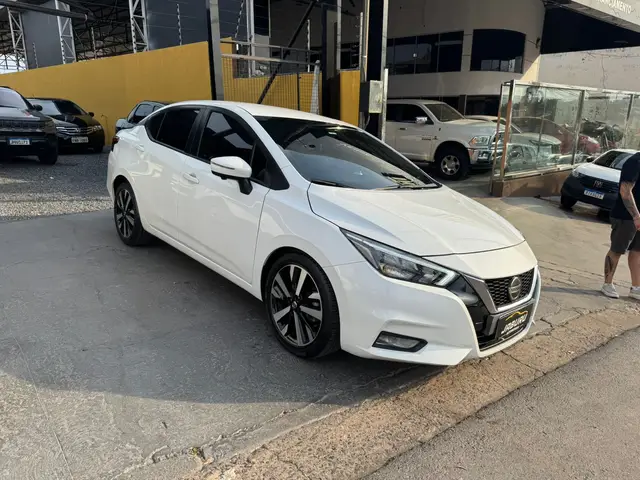 Carro Nissan Versa 2023 Exclusive 1.6 16V Flex Aut.